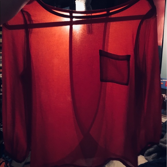 RARE Sheer ESTAM slit/open back top - Picture 5 of 6